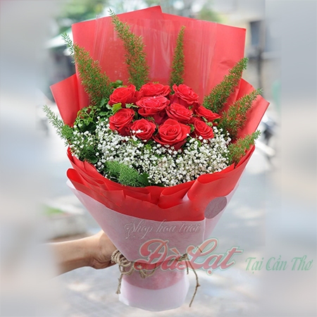 Bó hồng màu đỏ